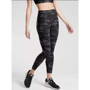 Athleta Ultimate Camo 7/8 Tight Leggings Womens Size XS Black High Rise Cropped